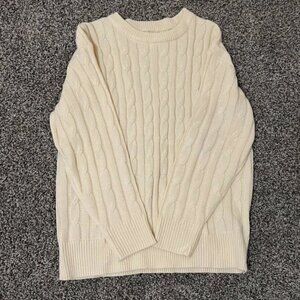 white/cream knitted sweater size L